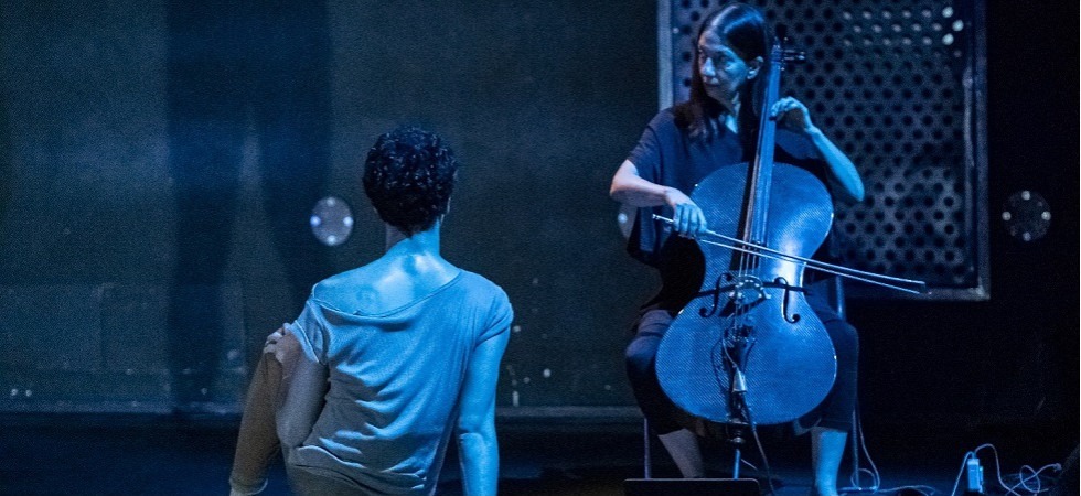 Foto di Roberto Poli A Riva del Garda approda il Balletto Teatro di Torino con My inner space'' e le musiche dal vivo di Julia Kent